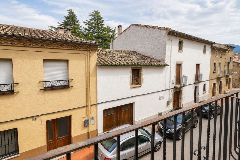 Foto b9ed411e-aa4e-4f2b-b2ad-ea01c98c3153. Masia amb xemeneia a Darnius