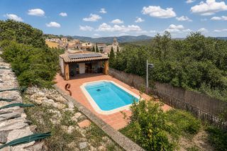 Mas  Carrer espolla. Casa con jardín y piscina en venta en rabós d’empordà