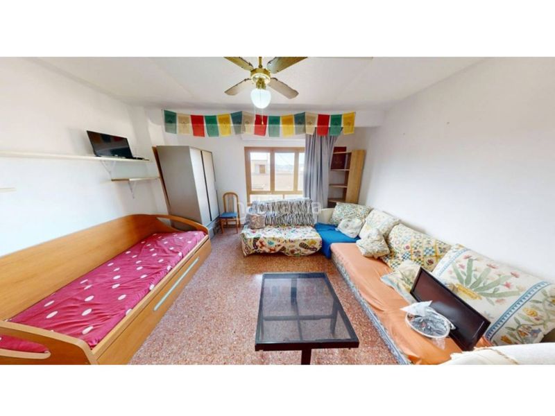 Foto f2a2a018-e9c6-4c2f-88b3-a77ef1744e42. Pis a Monforte del Cid