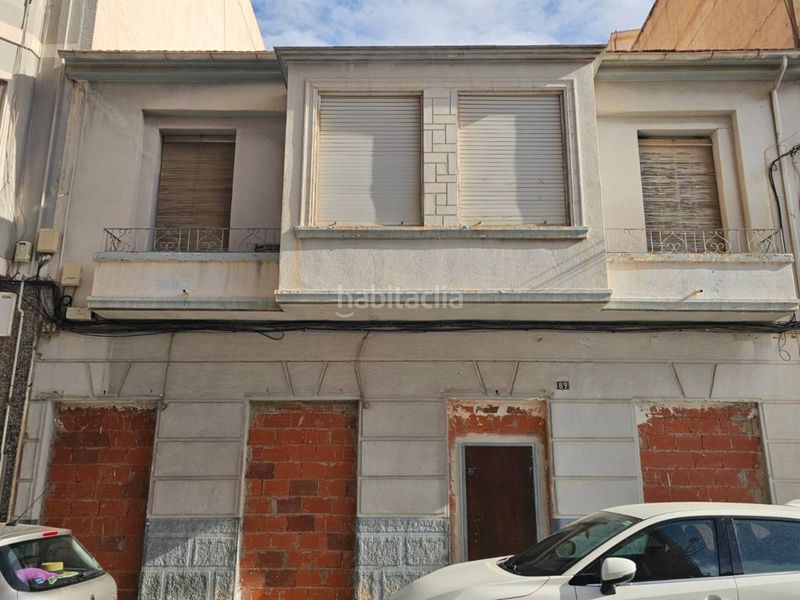 Foto 5ae26128-51a6-44cf-b1e5-c2ad2cd09a3c. Casa amb aparcament a Novelda