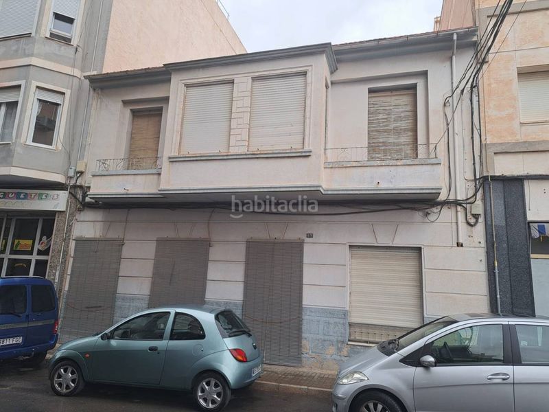 Foto b9343d27-374f-4b78-a78d-4df1d2d60397. Casa amb aparcament a Novelda