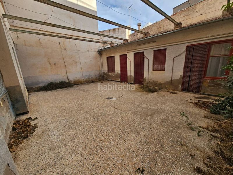 Foto ceec5f96-1b7b-4cb2-94d1-44c77cf7daf9. Casa amb aparcament a Novelda