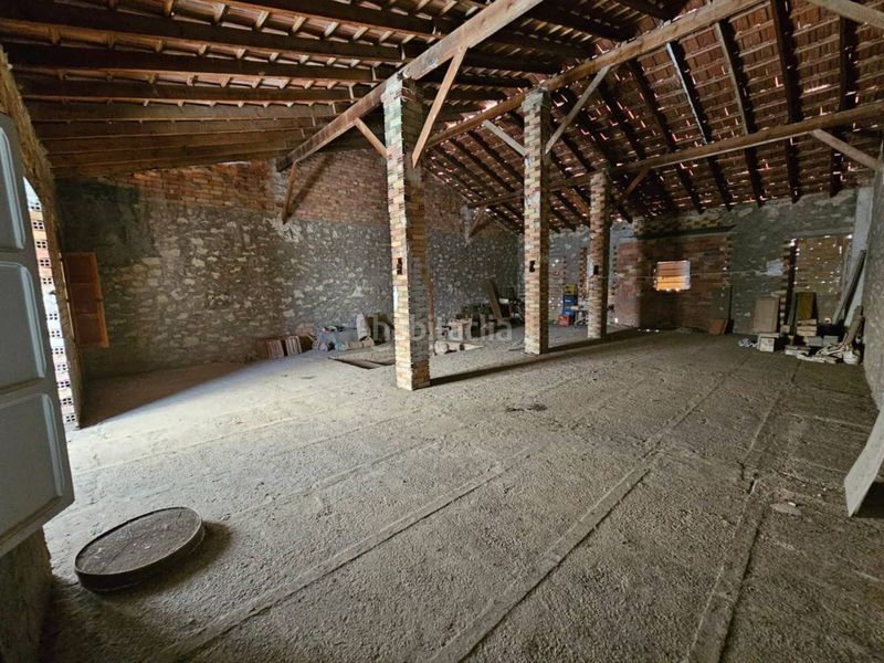 Foto d4629fed-5e81-4c3b-9242-845f4bc6cffa. Casa amb aparcament a Novelda