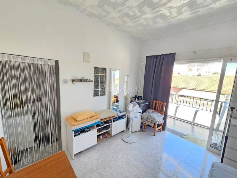 Foto c8d85f6a-ca18-4cd2-bab6-1871952d03fd. Casa aparellada a San Fulgencio