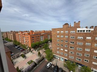 Miete Etagenwohnung  Plaza del mar egeo. Piso en el barrio del puerto en coslada