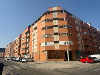 Rent Penthouse  Calle de estocolmo. Atico en las rosas