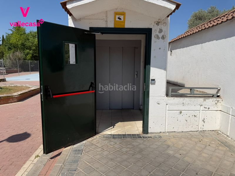 Foto a87bb207-fe23-4b9c-a224-a9627efcf682. Aparcament cotxe a Las Águilas Madrid