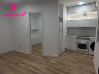 Location Studio  Calle de valencia. **estudio reformado en alquiler - ideal para estudiantes o parej