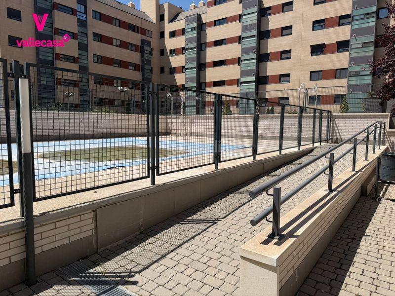 Foto c8549719-12b6-4b95-a58c-e6fe419030b4. Pis amb calefacció aparcament piscina a Ensanche de Vallecas-La Gavia Madrid