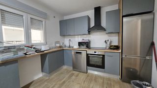 Location Appartement  Calle de calatrava. Piso de cuatro dormitorios para estudiantes