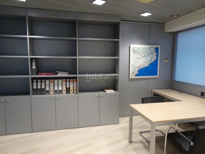 Foto 4b586cd7-d15b-41c1-acfb-f455cb77fd98. Edificio  en venta en centro peatonal en Centre Granollers