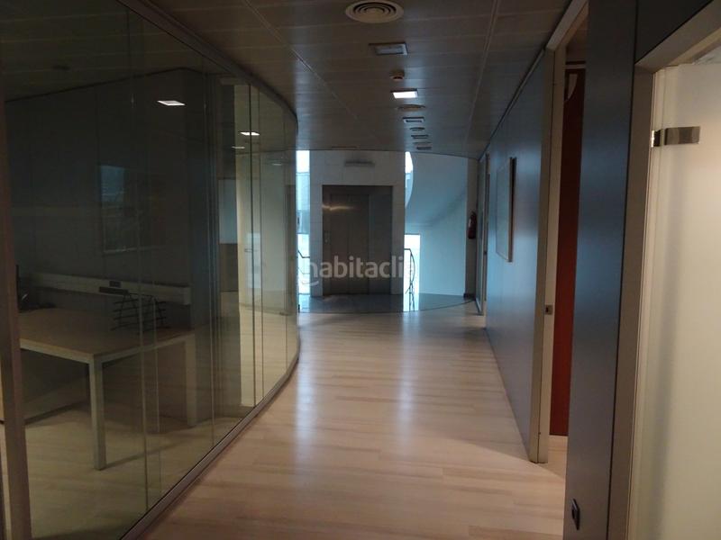 Foto c095bf3b-0590-48cc-a7df-2907ca3ec121. Edificio  en venta en centro peatonal en Centre Granollers