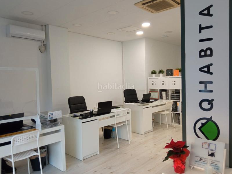 Foto d75c80cc-993f-48ba-9387-68145f7093a7. Casa pareada gran oportunidad de inversión: casa en venta para reforma integral en Granollers