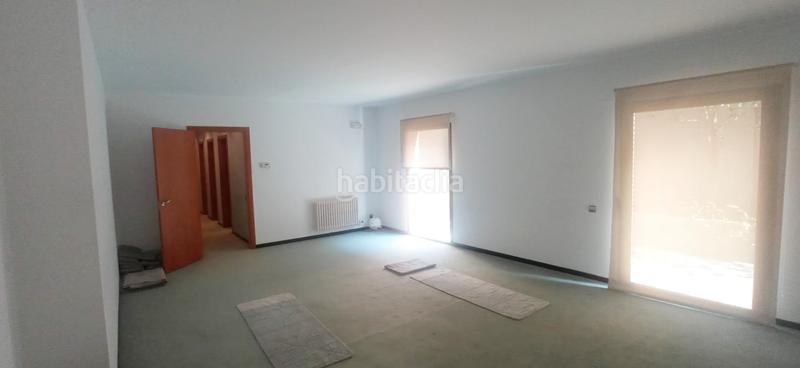 Foto 3bd5f5dc-2bb9-4826-aef7-3751bb730881. Local commercial avec chauffage dans Centre Granollers