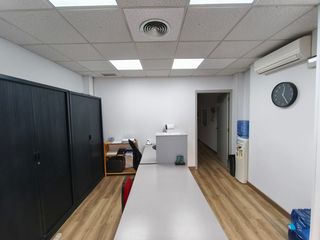 Affitto Ufficio in Centre. Oficna en planta baixa centrica i equipada