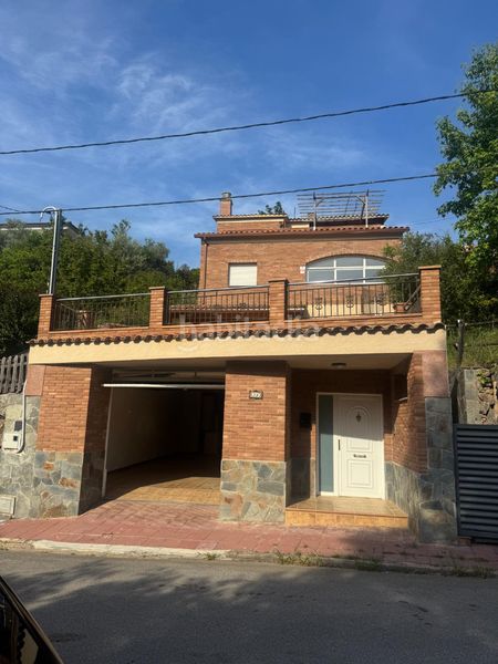 Foto 3c00ee88-e5cf-42a6-b4ce-92e591a1024b. Casa amb calefacció aparcament a Cànoves i Samalús