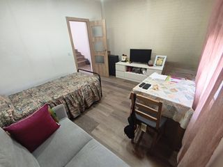 Casa adosada  Carrer juli garreta. Casa reformada al centre de sils amb pati privat de 50 m²