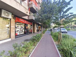 Geschäftsraum  Avinguda sant esteve. Inversión segura: local alquilado en sant miquel