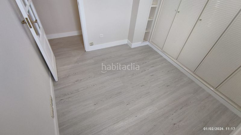 Foto f4ddddf6-45ae-4f16-a7de-6fb405482e04. Pis a Os Mallos Coruña (A)