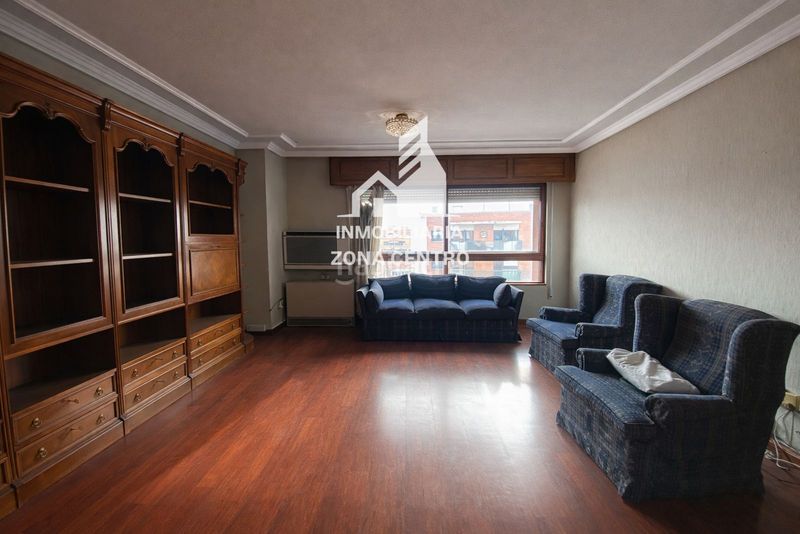 Foto b1a0ab47-d13b-4959-a39e-6594e326b384. Pis amb aparcament a Centro Palencia