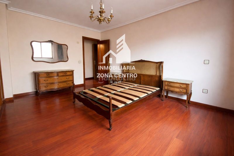 Foto c65264c9-6fb0-499a-8229-f166e35e62b8. Pis amb aparcament a Centro Palencia