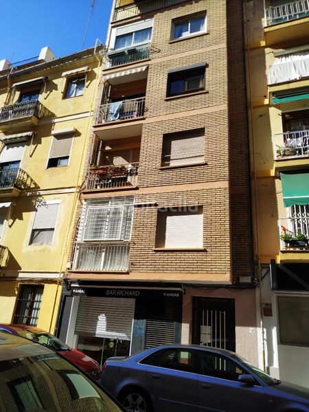 Piso en carrer de pinzón 21 piso totalmente reformado , en muy buena zona cercano a torres de quart en Valencia - Imagen 8