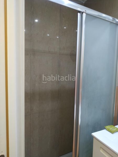 Piso en carrer de pinzón 21 piso totalmente reformado , en muy buena zona cercano a torres de quart en Valencia - Imagen 3