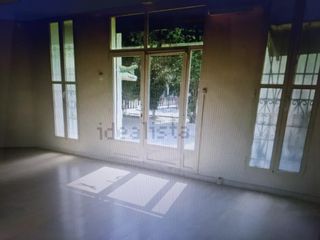 Alquiler Local Comercial en Pla�a de rojas clemente 1a. Local ideal para tu propio negocio, frente puerta mercado rojas