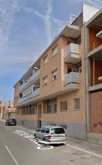 Dúplex  Carrer de la llum 8. Atractivo y amplio dúplex con balcón, garaje y 4 dormitorios en
