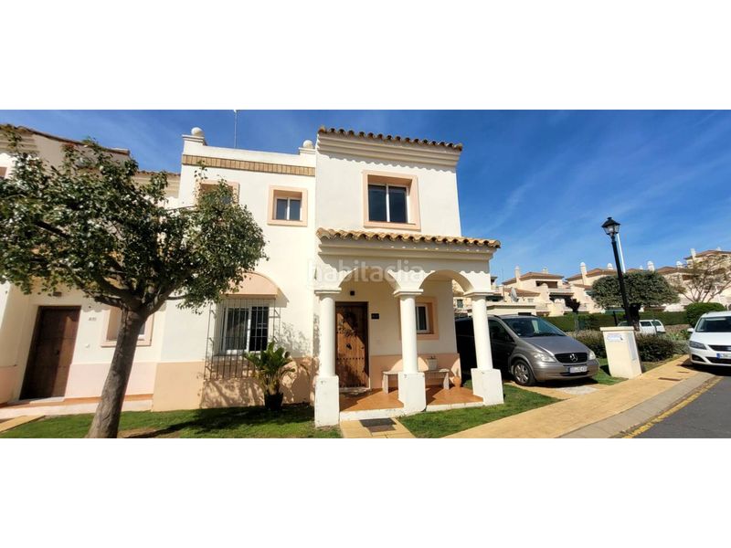 Foto 4dd6034b-face-485c-8e3c-704fadfef686. Casa aparellada amb aparcament piscina a Costa Esuri Ayamonte