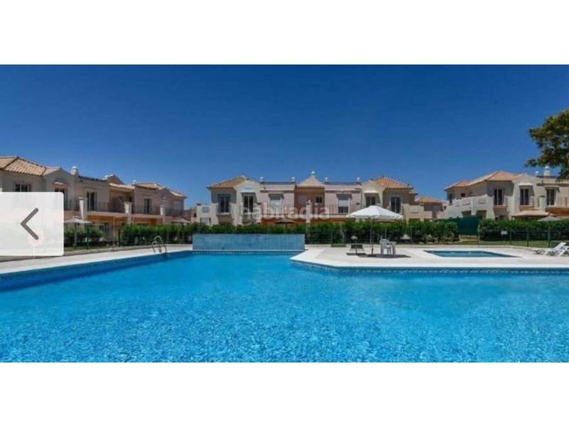 Foto 789eefcc-88b2-4128-8adb-9a5a9bd6b3f8. Casa aparellada amb aparcament piscina a Costa Esuri Ayamonte