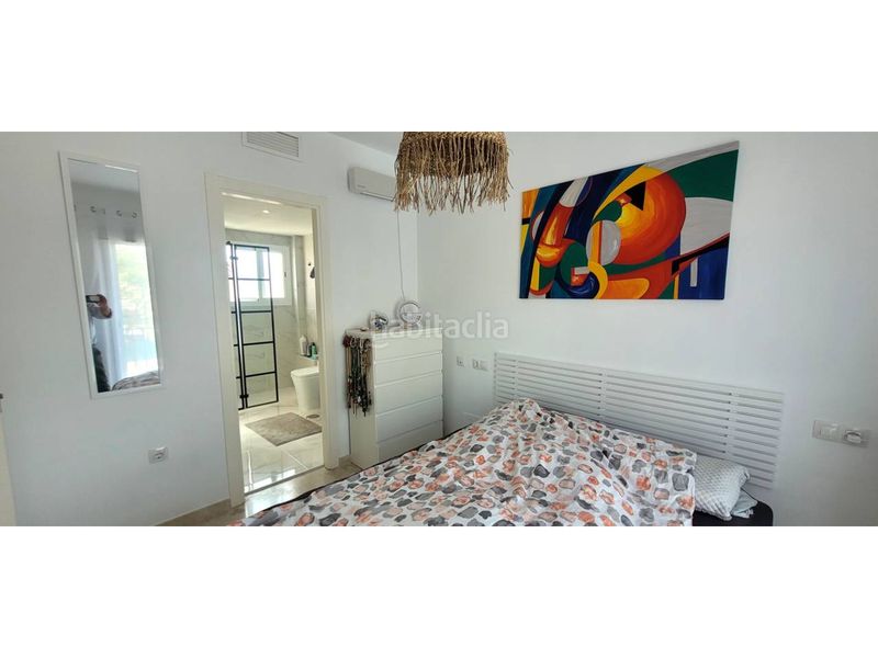 Foto da25ea95-c509-47db-975e-663f49755a23. Casa aparellada amb aparcament piscina a Costa Esuri Ayamonte