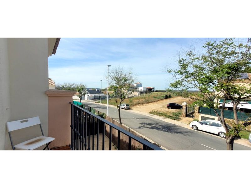 Foto fa842928-6e97-40db-9e8b-202e26e08fdd. Casa aparellada amb aparcament piscina a Costa Esuri Ayamonte