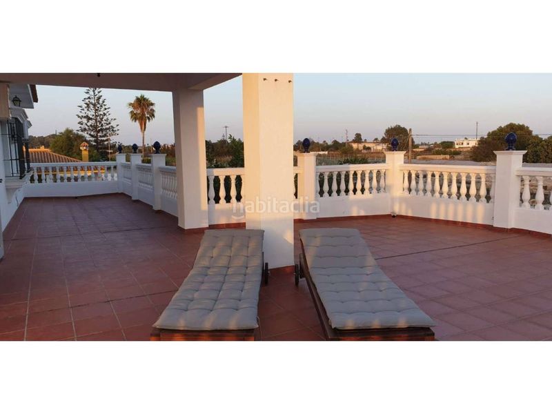 Foto 4c69bfe2-c1e4-427f-bd1e-922f7142e970. Rent chalet with heating parking in Chipiona norte Chipiona