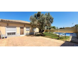 Alquiler Casa en La Jara. Se alquila casa de 2 dormitorios con piscina para estancia escol