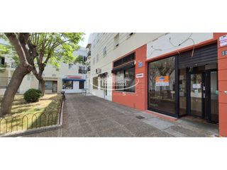 Lloguer Local Comercial  Avenida calzada de la duquesa isabel. Se alquila fabuloso local de 110 m2 en calzada de la duquesa de