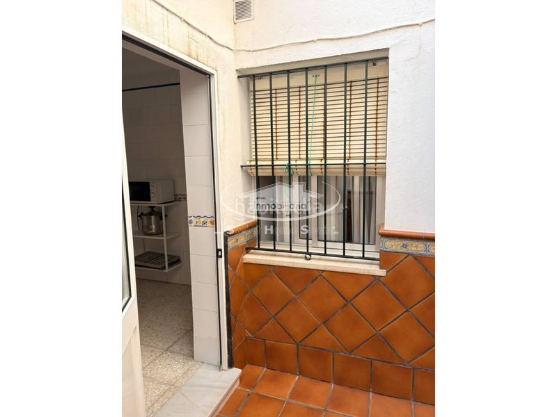 Foto f0d13344-47cb-4f9a-954e-22caef6ad9a1. Casa adossada a V Centenario-Piletas-Capuchinos Sanlúcar de Barrameda