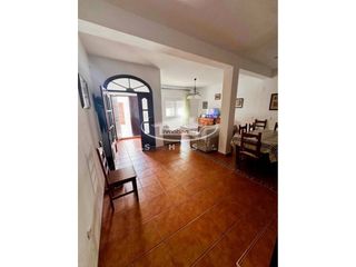 Casa a Centro. Se vende fabulosa casa de pueblo en el centro de chipiona, muy c