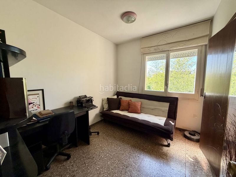 Foto 675126f5-e07e-4a59-a6ae-6b7c75cd2f74. Casa amb aparcament a Llambilles