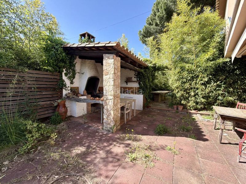 Foto 6c70a3fd-d51e-4bc8-804b-dd2a9639c18f. Casa amb aparcament a Llambilles
