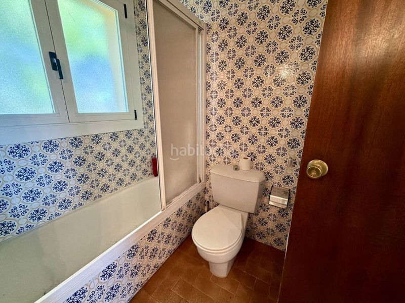 Foto a8d92d62-65ae-4e06-883a-e4714a8e13cd. Casa amb aparcament a Llambilles