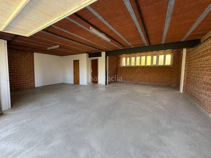Foto c64b4115-cb4b-4352-9638-7fc64b72a04d. Casa amb aparcament a Llambilles