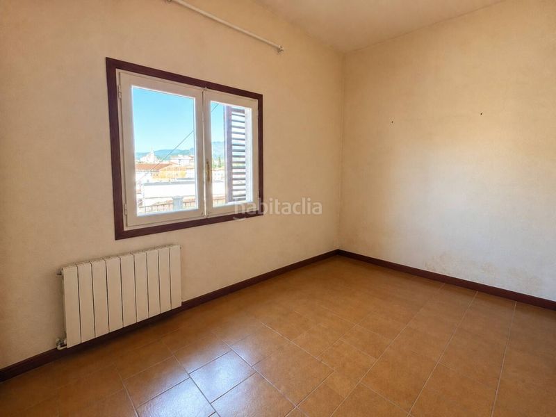 Foto 873d9198-6a5a-4e9a-bb56-27499cdce92f. Casa amb calefacció a Olot