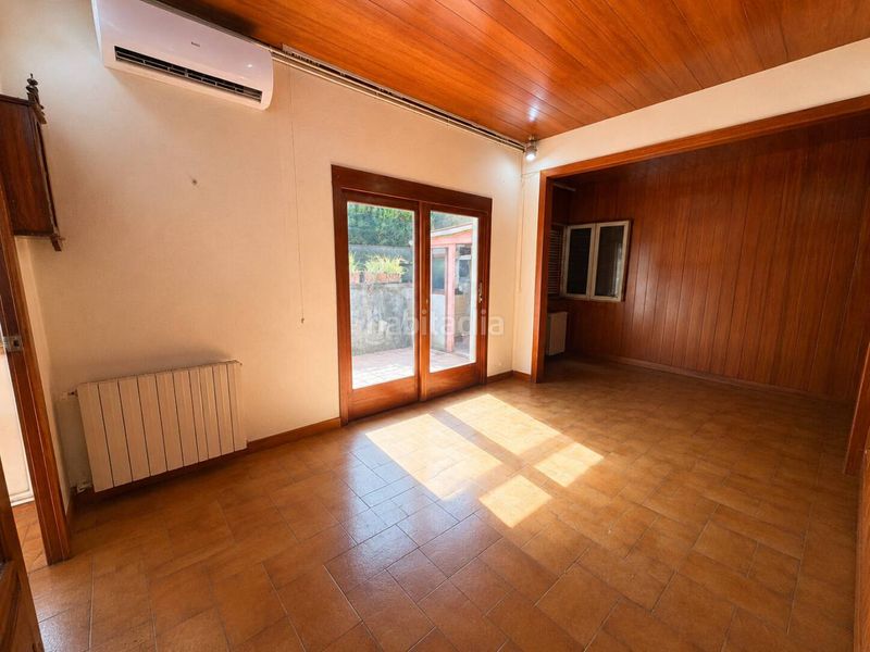 Foto d5fbeff3-bd0c-488e-85f0-68f9469e4cfd. Casa amb calefacció a Olot