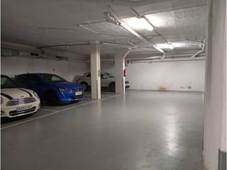 Autoparkplatz  Calle sant antoni. Plaza de aparcamiento de 15 m en venta en breda