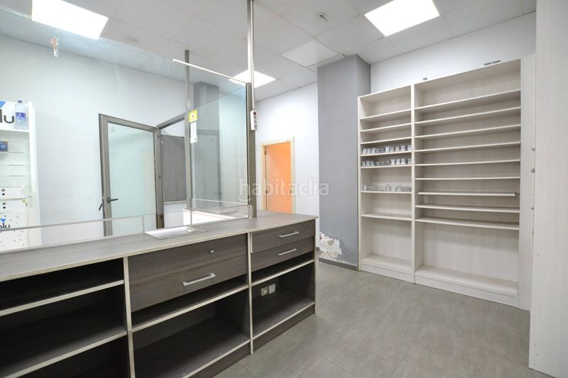 Foto 5ba45fee-62d2-4102-93a6-66c91701e388. Local comercial a L´Amistat Valencia
