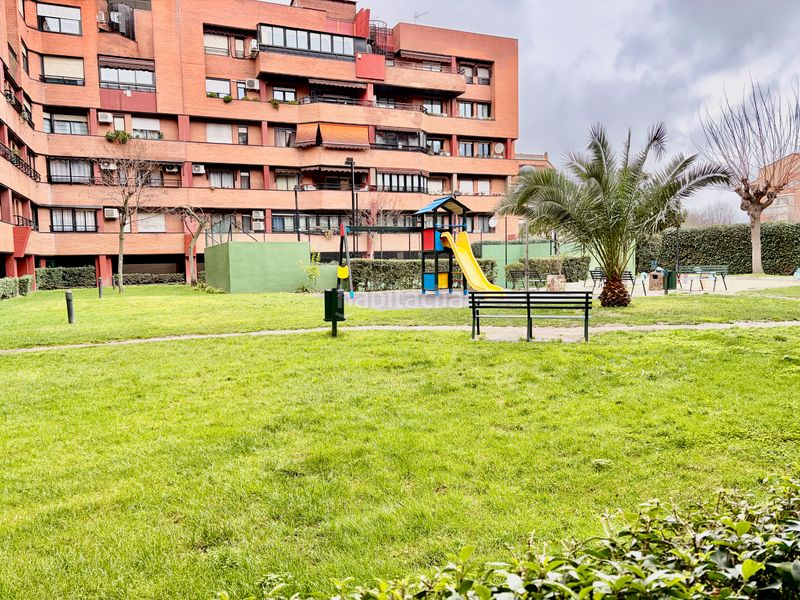 Foto dd07434e-d810-4bbc-88a5-aa6a70fb2f5d. Dúplex amb calefacció aparcament piscina a V Centenario Leganés