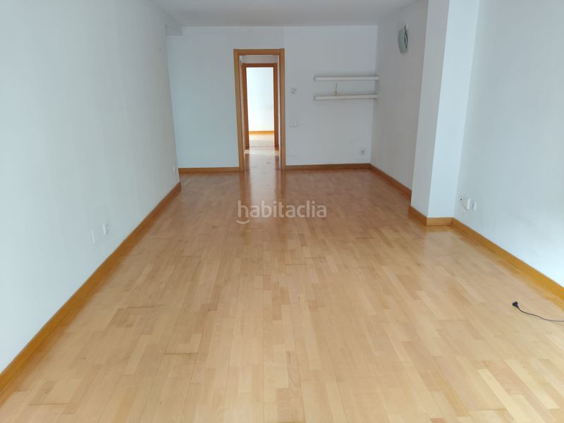 Foto c4efe2a6-bcf8-4295-9a93-208c79e29057. Pis a calle general vives 39 a Zona Alta Ponferrada