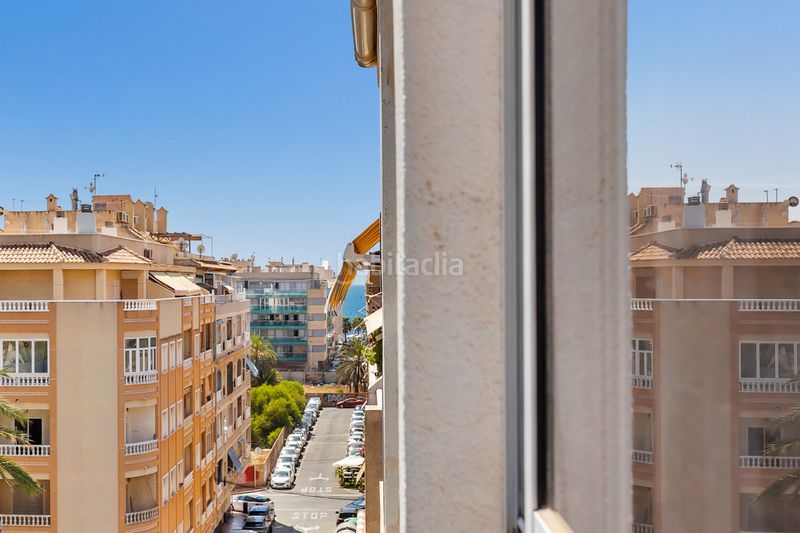 Foto 8bd0a62a-b7a4-4f95-9ac3-c738b0bd2a02. Dúplex a calle san pascual 170a a Antonio Machado Torrevieja