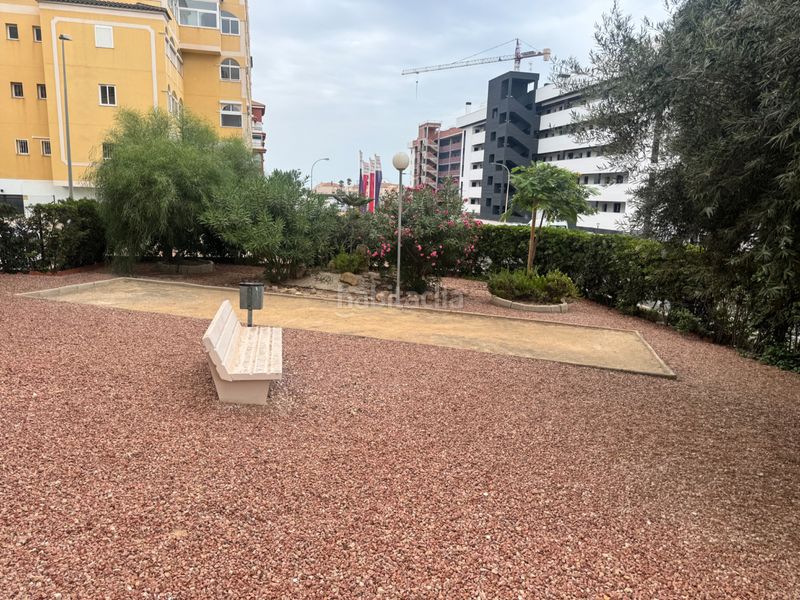 Foto f497f69a-dd2f-41e9-a266-8a1c917ff1bb. Pis a calle helena 2a a Torreblanca Torrevieja